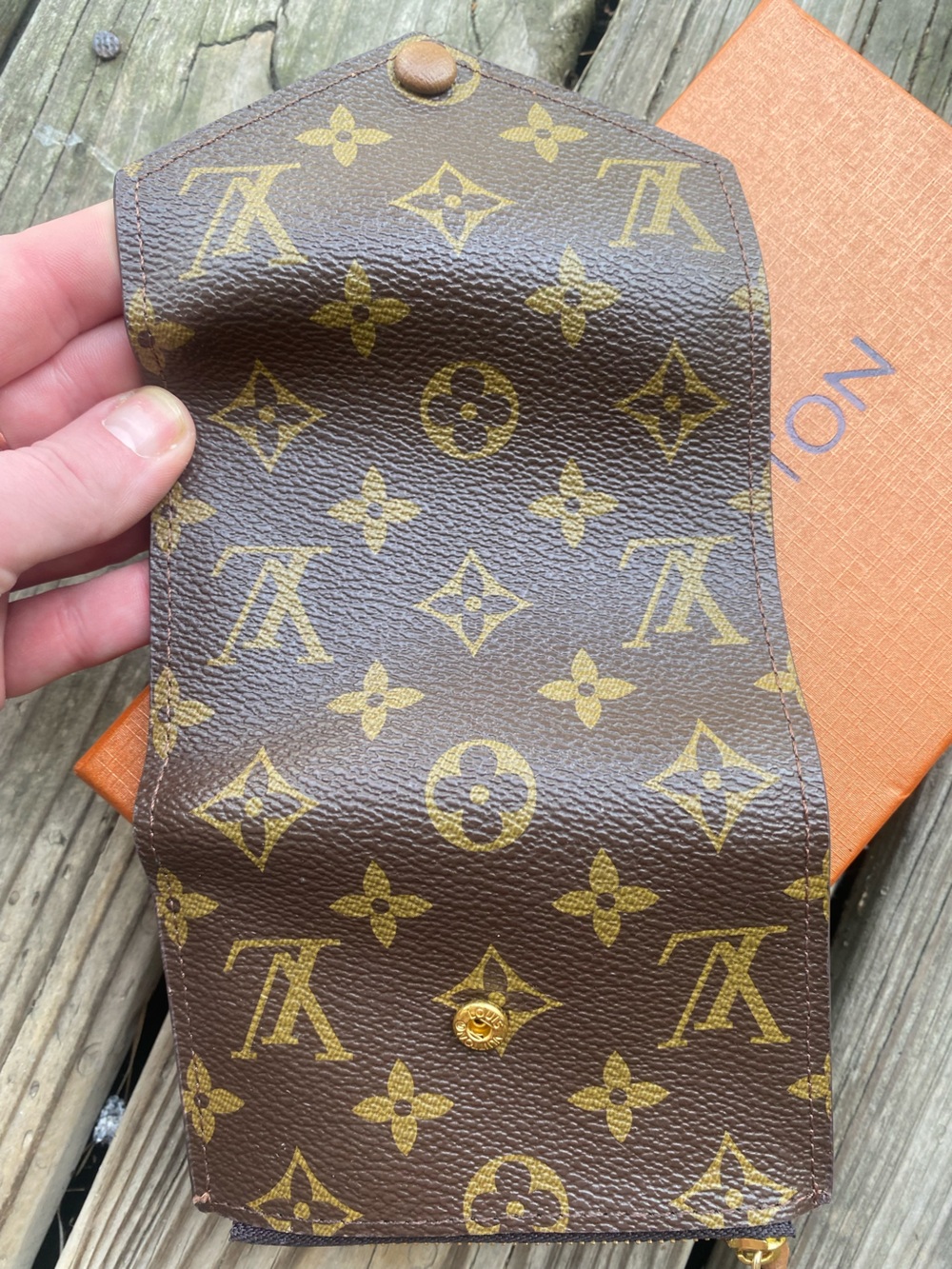 ✨ Luxury Inspired Monogram TriFold Wallet - Picture 6 of 11